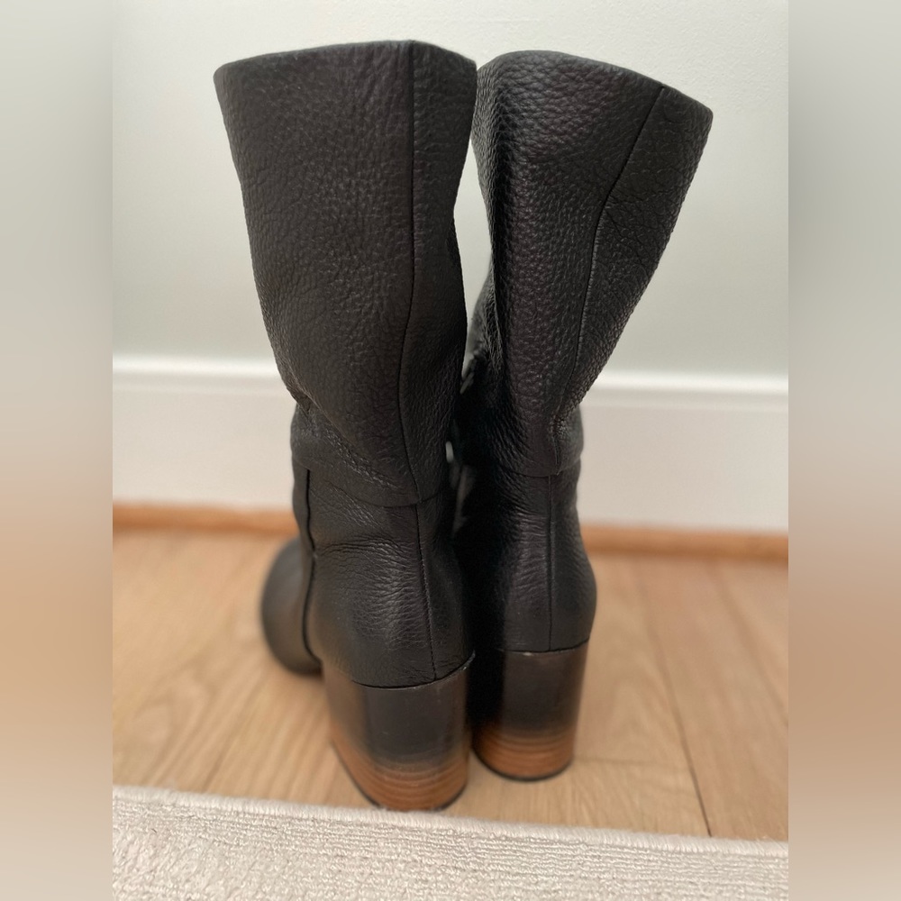 Black boots - Picture 4 of 5